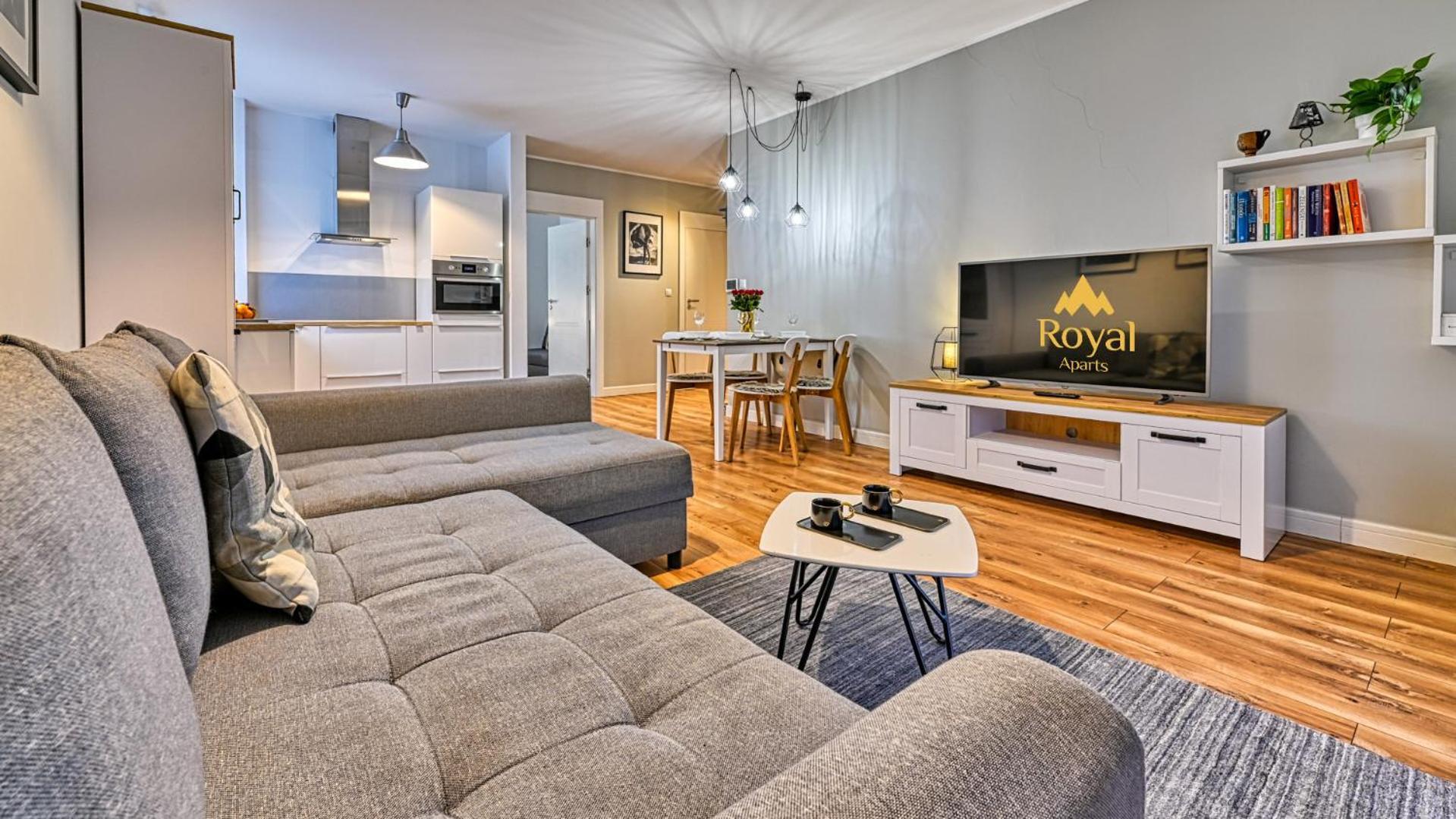 Piano By Royal Aparts Apartment